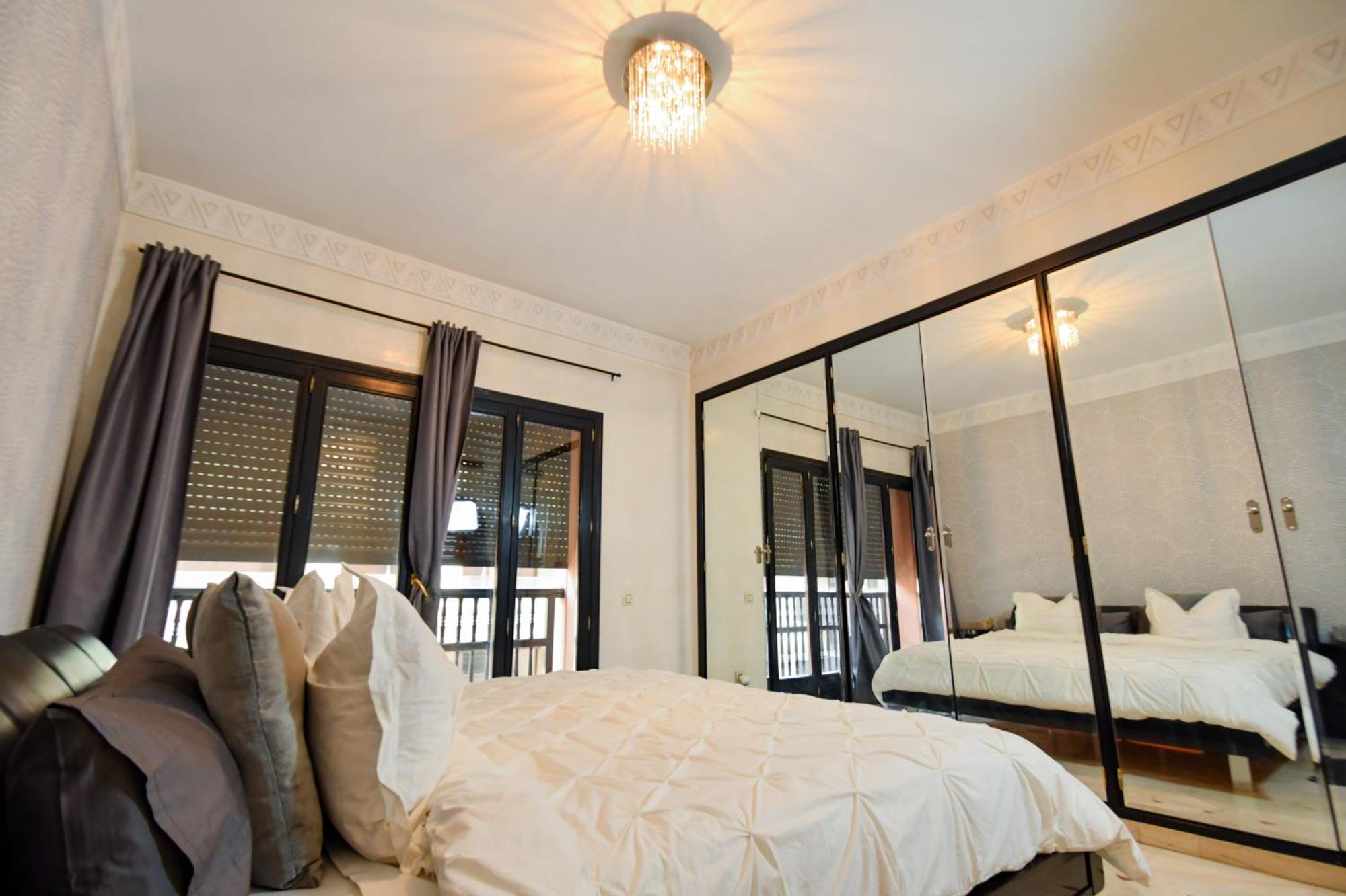 Appartement Haut Standing Gueliz Plaza Marrakesh Eksteriør billede